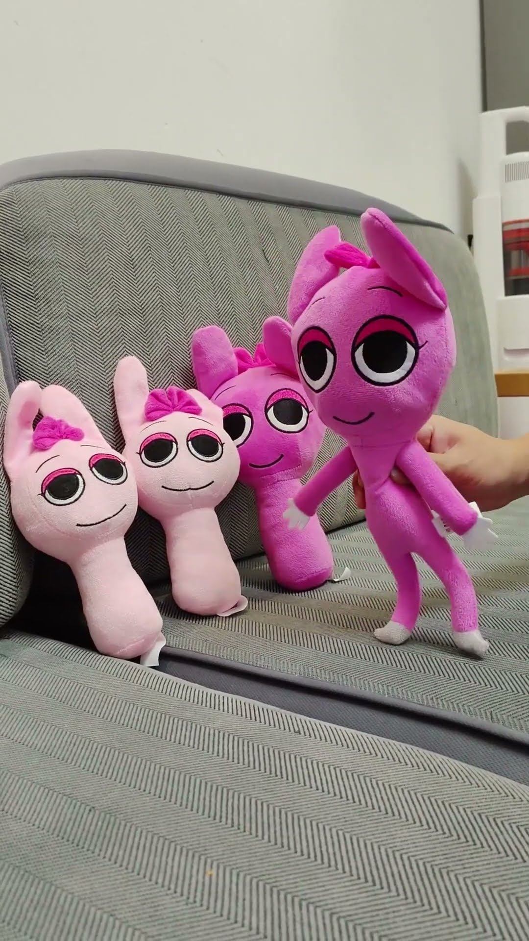 mom pinki look so beautiful