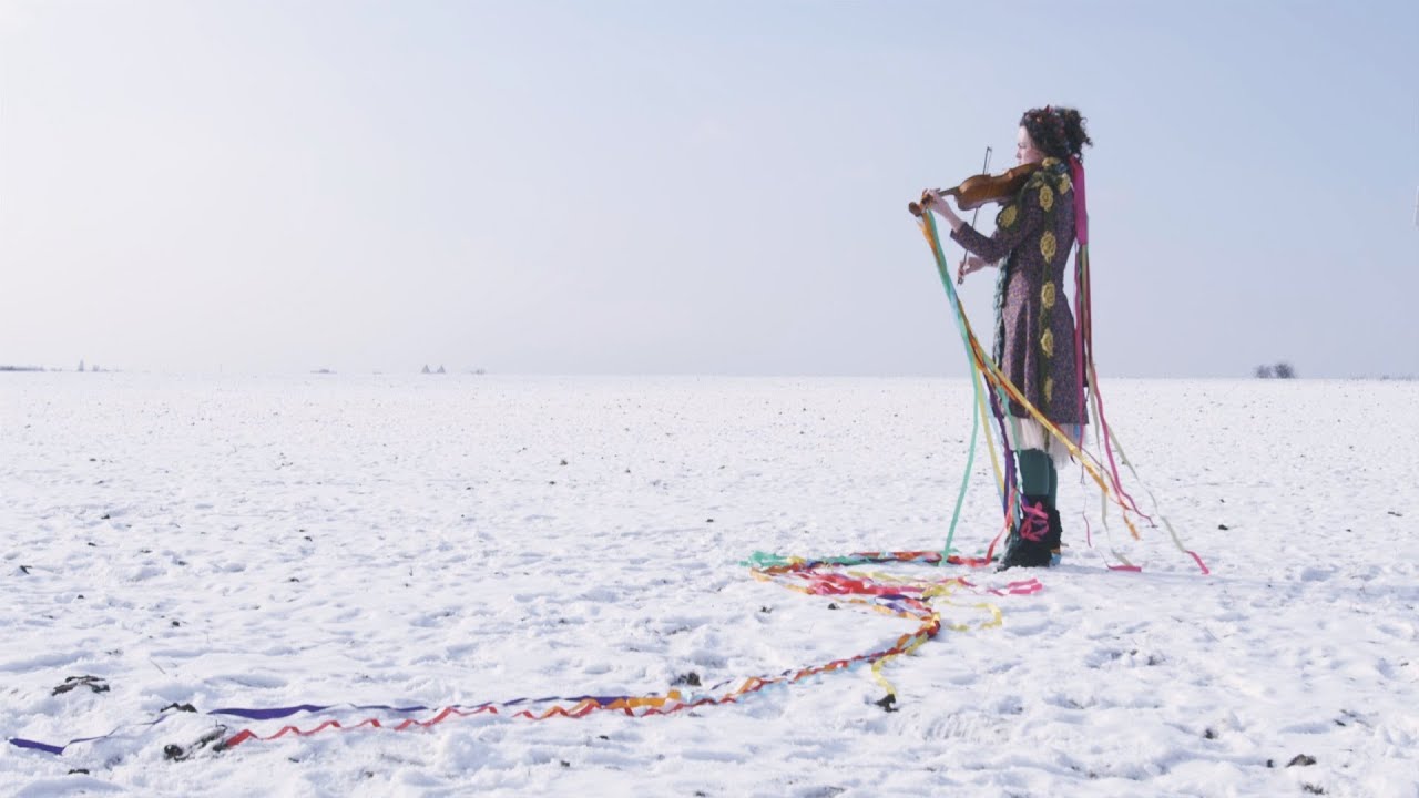 KATE YOUNG - Kate in the kettle - Green & Gold