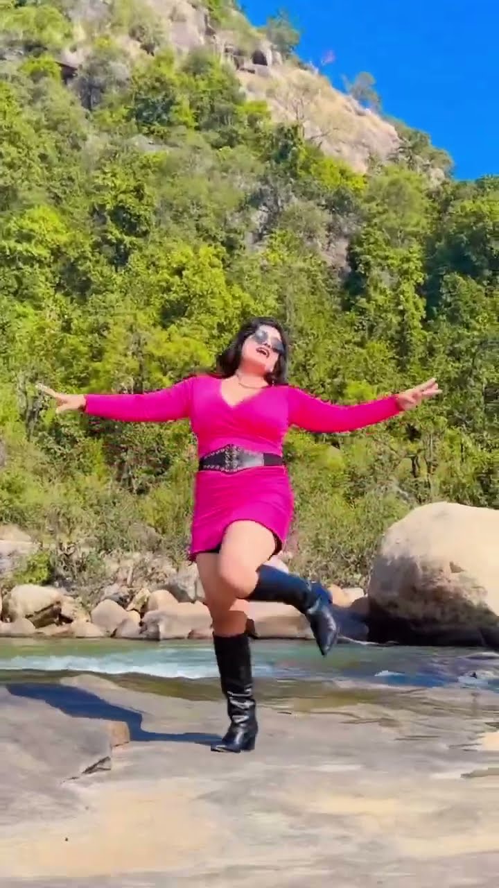 Sadiya Fir Se Pahire Ke Pad Jai #bhojpuri #shivanisinghnewsong #aadishaktifilms #shorts