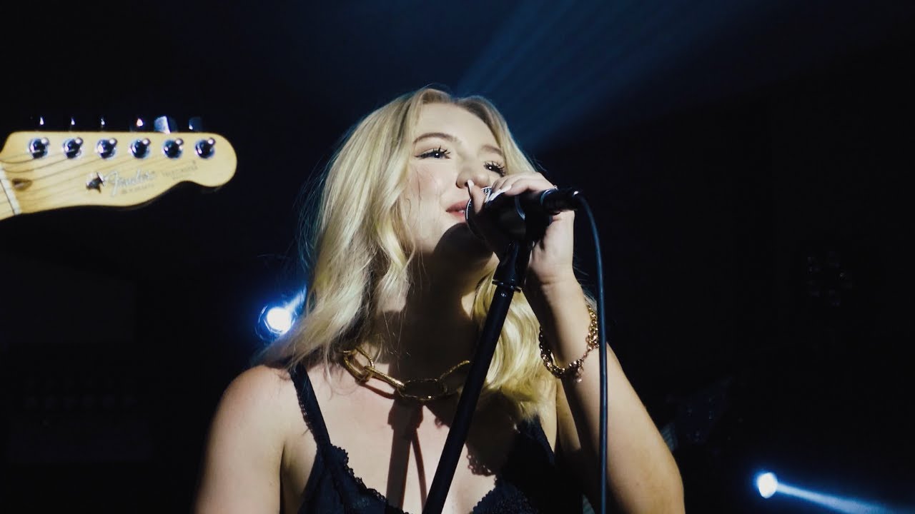 Live Performance: Bella Rose at The East Room | Full Show - YouTube