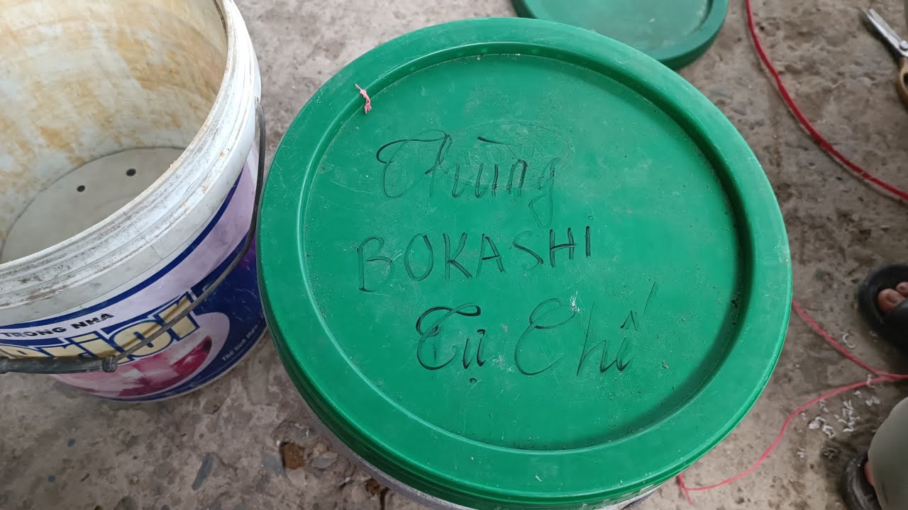 Cách  CHẾ THÙNG SƠN  cũ thành THÙNG Ủ rác nhà bếp Siêu TIẾT kiệm/Nơi tôi đang sống