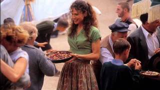 Video thumbnail of "Vianne Sets Up Shop (piano solo) Chocolat soundtrack Rachel Portman.wmv"