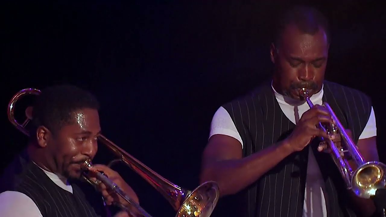 Earth, Wind & Fire - Gratitude (Live at Montreux '97) [1440p60 Earth, Wind & Fire - Gratitude (Live at Montreux '97) [1440p60