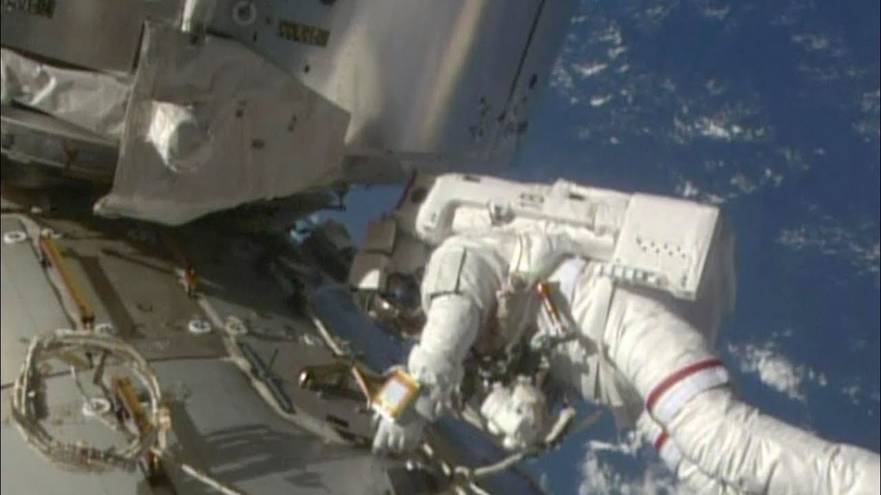 Astronauts set up TV cameras outside ISS for arriving ships
