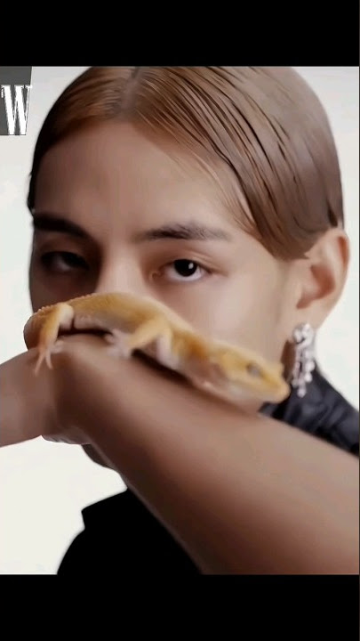 Taehyung photoshoot with lizard #taehyung #kimtaehyung #bts