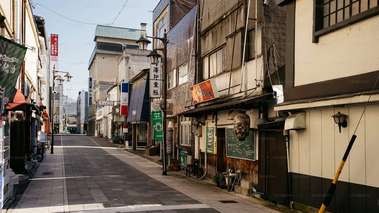 Peaceful Snowy Streets of Japan 🇯🇵 | 4K Winter Scene