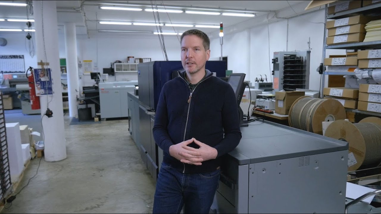 printaholics steigert Effizienz mit AccurioPress C14000