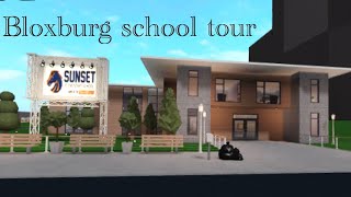BLOXBURG SCHOOL TOUR!
