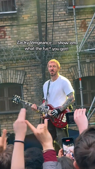 Zacky vengeance - Intro Unholy confession 🔥- Vilnius 2025 #avengedsevenfold #zackyvengeance #vilnius