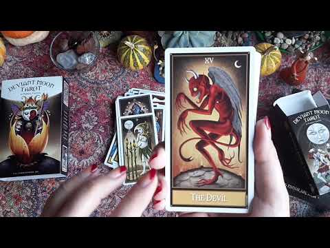 დასტის მიმოხილვა - Deviant Moon Tarot