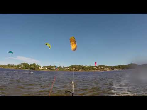 Kitesurfing in Høllen - august 2018