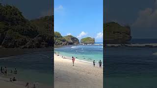 IstanaOmbak Eco Resort, Pantai Watu Karung Pacitan