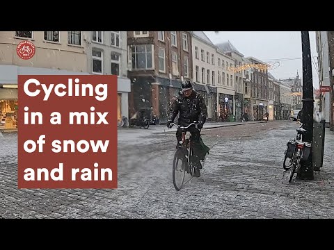 How I Stay Dry When Bike Commuting In The Rain 