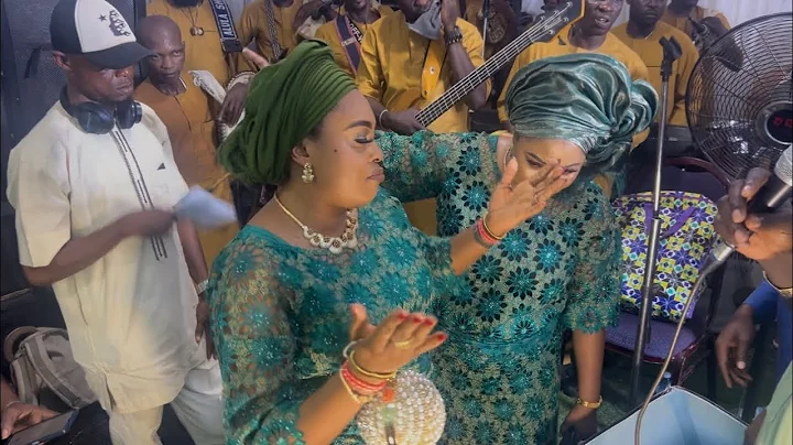 SOLA KOSOKO SHINE ON STAGE AT LAIDE BAKARE’S MOTHER 70TH BIRTHDAY CELEBRATION 