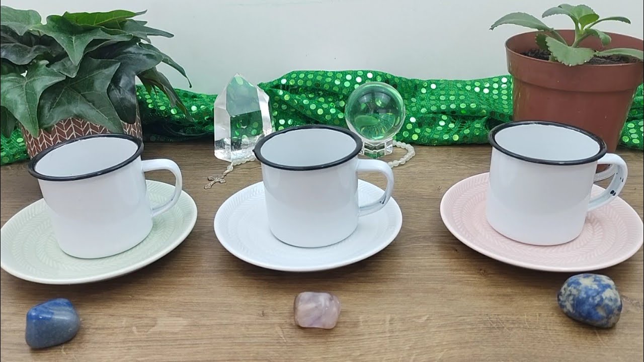 Essa xícara tem algo a lhe dizer e eu vou prever o que acontecerá com você!