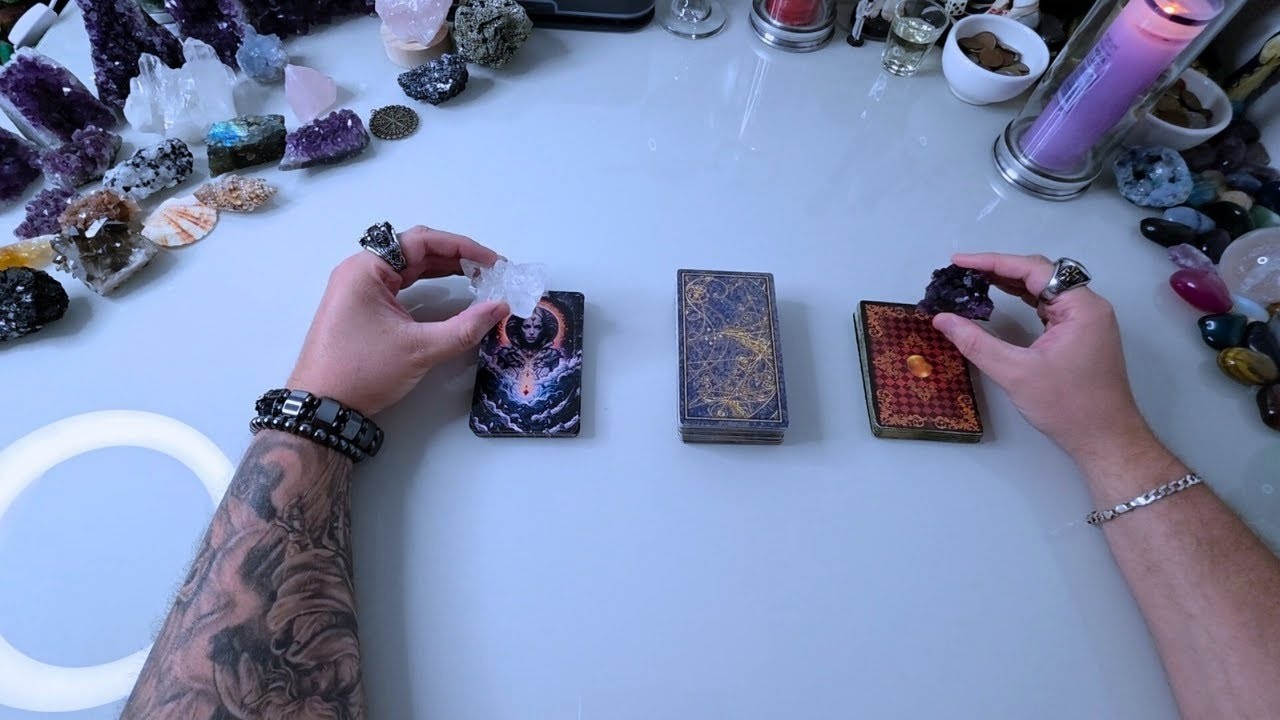 Ele(a) Vai DEIXAR A(a) RIVAL para Ficarmos Juntos Tarot? Vai Tomar uma DECISÃO? O que Posso Esperar?