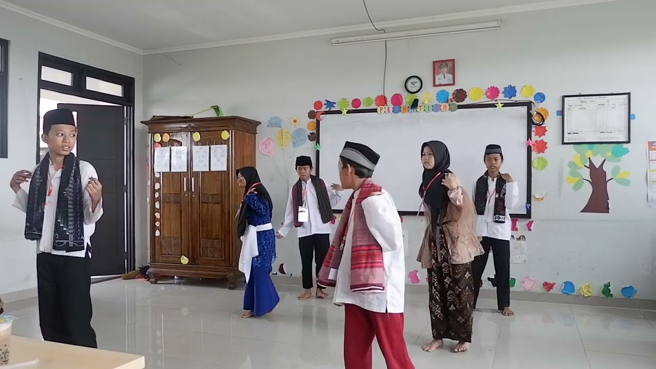Tari Jali jali Kelompok 4