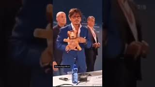 Remember when Johnny Depp slapped a security guards hand for trying to take his teddy #johnnydepp