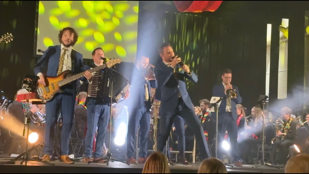 't Vastelaovesconcert Fanfare Eensgezindheid met Jurjen Daemen, Toeter Thijs en Net Oet Bèd