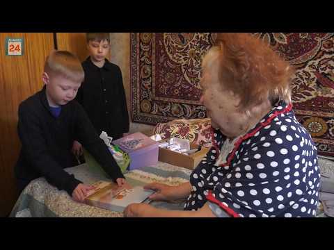 Связь поколений: в преддверии 8 марта Абакан поздравляет особых женщин, сильных духом