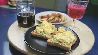 BRUNCH a modo nostro | avocado toast e melograno