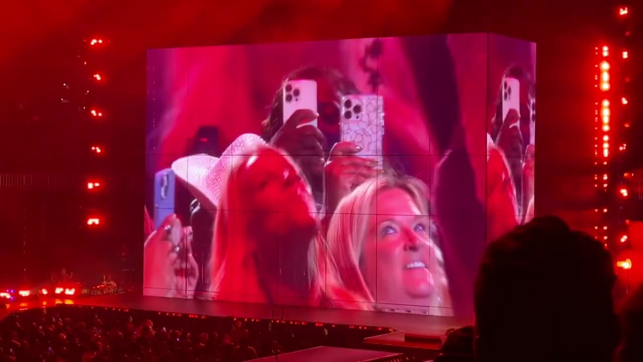 USHER FEEDING CHERRIES IN ATLANTA | THE COUPLE THO 🔥❤️