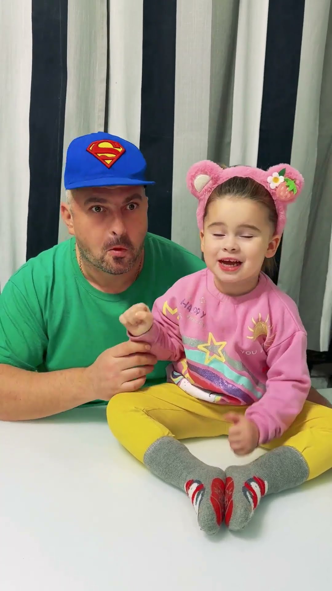 comedy: ?dad pranks baby?❤️?