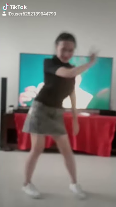 bungsu sedang latihan main tiktok