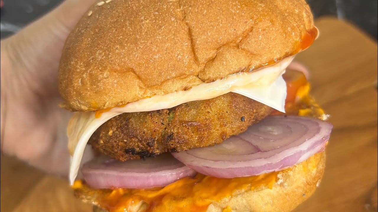 Crispy Veg Burger | Simple Homemade Burger | वेज बर्गर | #burger 