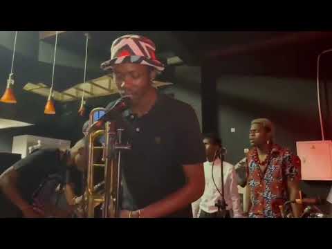 Umuthiomkhulu x Sivuleleni