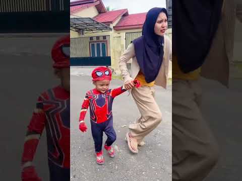 Video: Cara Menumbuhkan Spider Mum: Panduan Perawatan Spider Mum