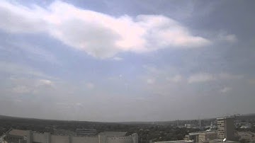 2011 June 30 - Fall streaks, cloud layers, shear, cirrus, contrails (West view)