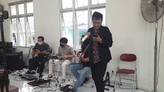 Yellow Coldplay cover by Haki BAnd