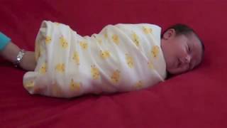 How to Swaddle Your Newborn—Pro Tips!