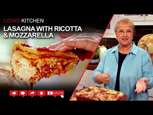 Lasagna with Ricotta u0026 Mozzarella class=
