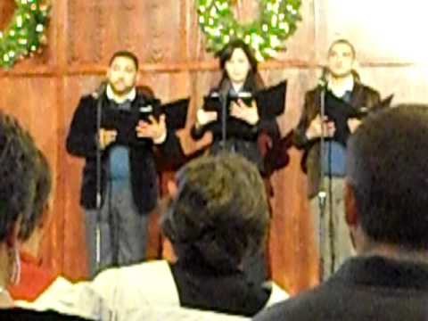 "Gesu Bambino" sung by Olga Montes, Aaron Alarcon ...