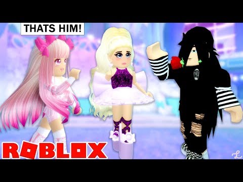 HER BEST FRIEND SET HER UP ON A BLIND DATE WITH THE WEIRD KID... - Royale High Roblox Roleplay Story