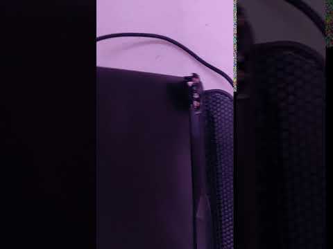 MSI GE73VR Raider-045 broken hinge