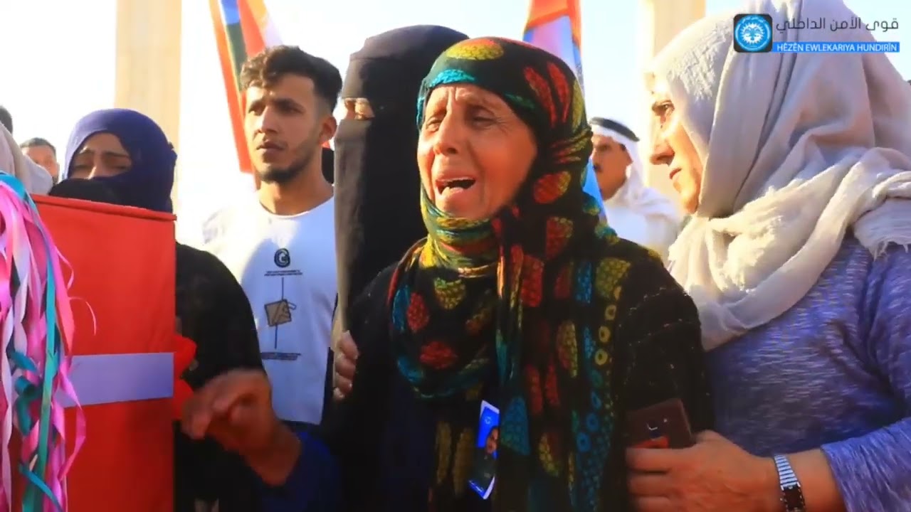 مراسيم تشييع الشهيد  أسامة الجاسم  في مزار الشهداء بمدينة الرقة