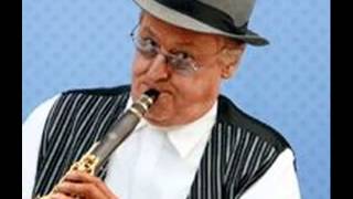 Video thumbnail of "Renzo Arbore - Il clarinetto"
