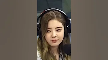 The Members Reaction When Yuna Said She Was Crazy In Love 