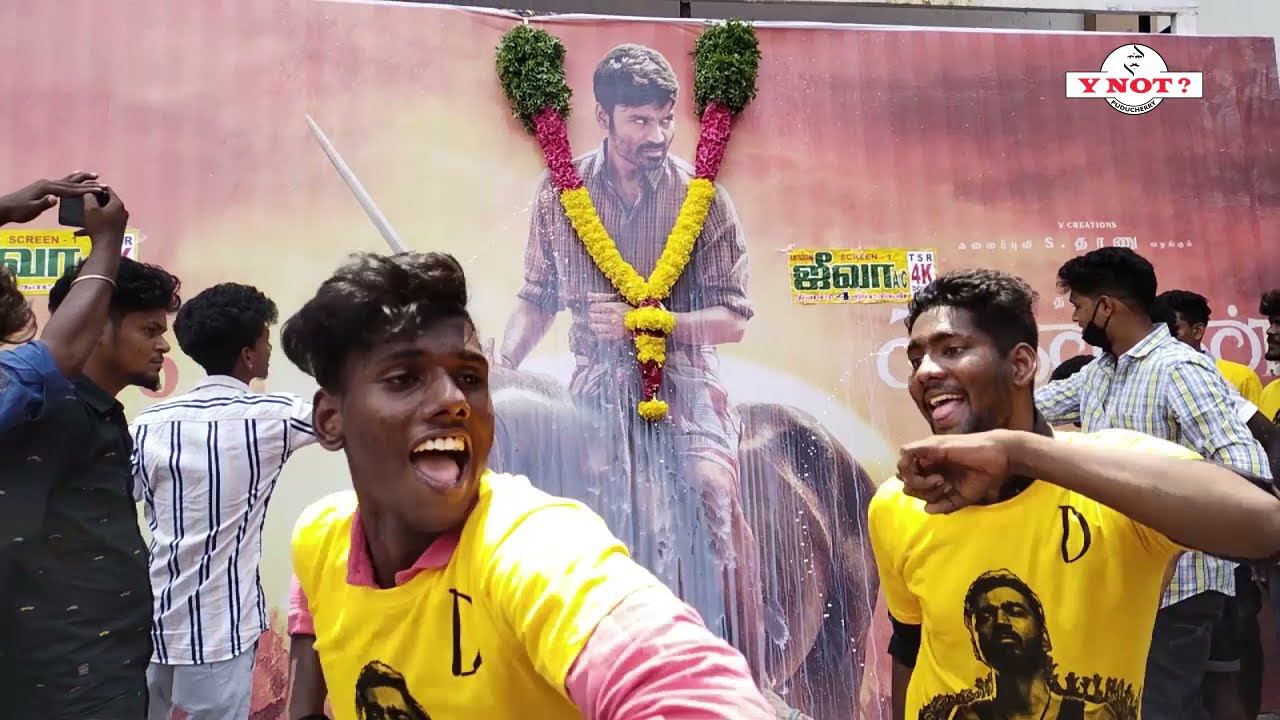 Karnan FDFS Celebration!  தெறிக்க விட்ட Dhanush Fans🔥🔥 | Pondicherry