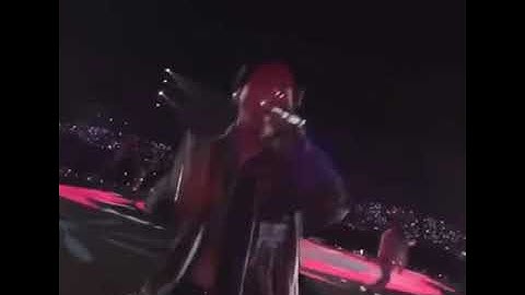 Taehyung growling during IDOL is soo hot!!!!!!!! Brrruhhha🔥🔥😭😭🤪🥵😩