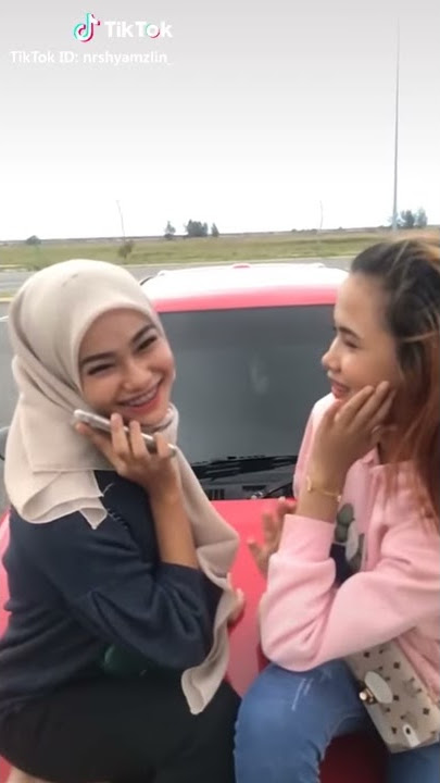 Awek tudung ketat