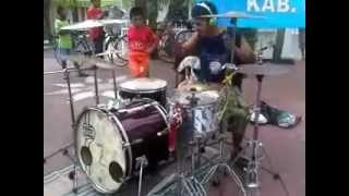 street drum sidoarjo 2012 on car free day Kab Sidoarjo