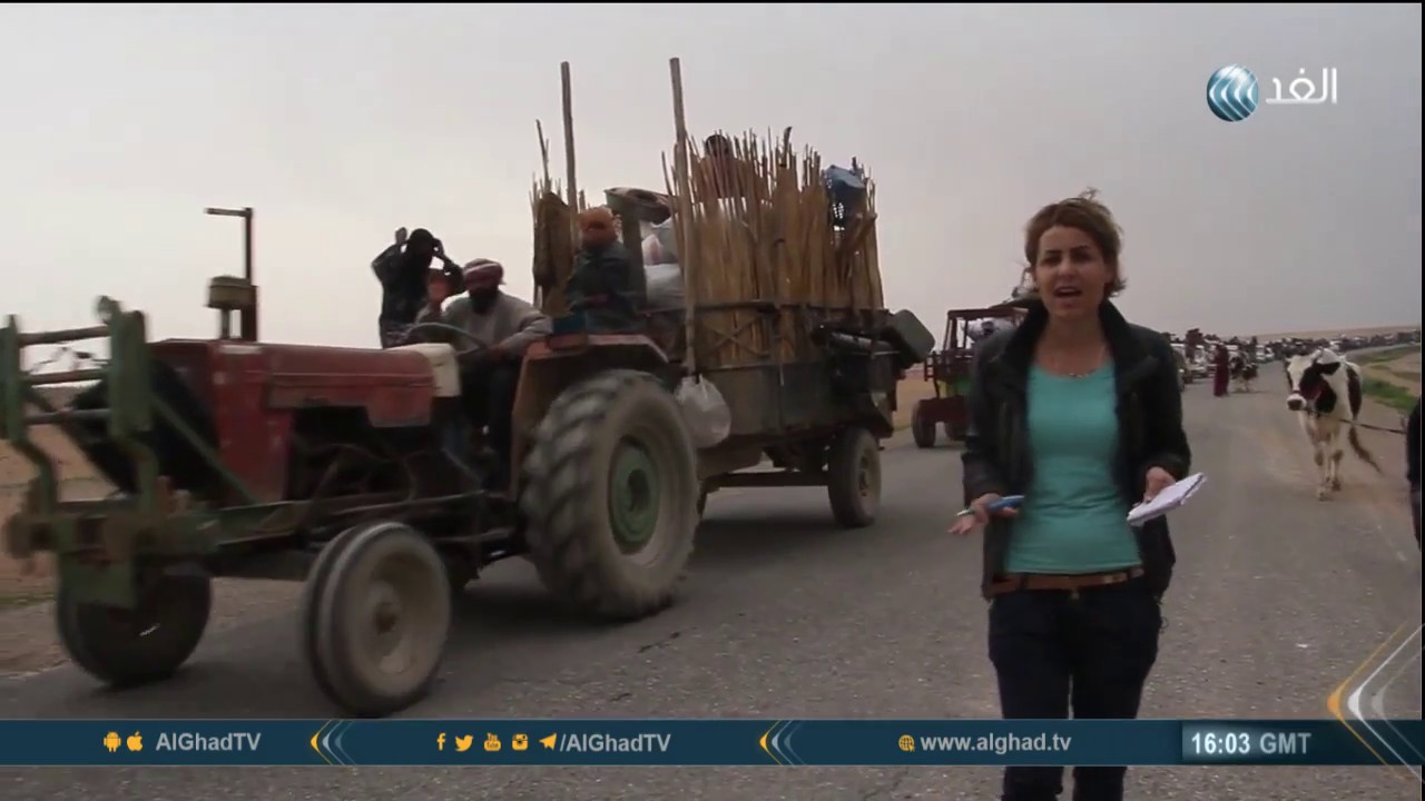 المدنيون يفرون من مناطق الاشتباكات في ريف الرقة الغربي