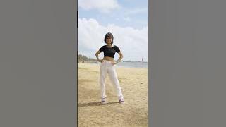 Chuttak Chuttak by the ocean 🌊l #ChuttakChuttak #චුට්ටක්චුට්ටක්  #Aadarei #yohani