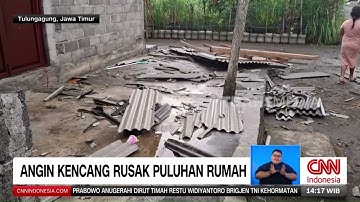 Amukan Angin Terbangkan Atap Dan Robohkan Baliho  | REDAKSI (02/10/25)