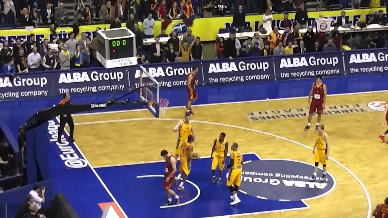 Alba Berlin vs Galatasaray Istanbul Reggie Redding Pannier apres buzzer Part 43 2014-2015 Euroleague