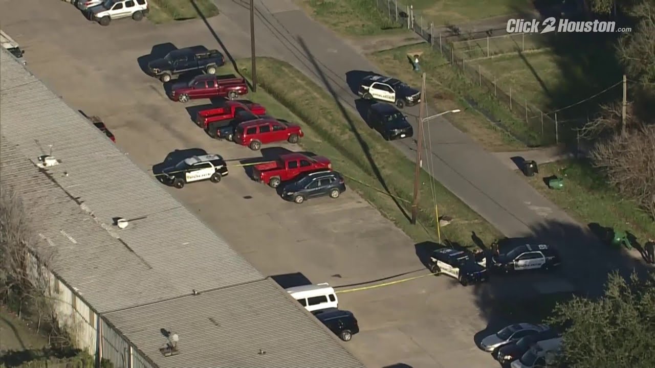 Man shot to death after altercation in east Houston parking lot, HPD ...